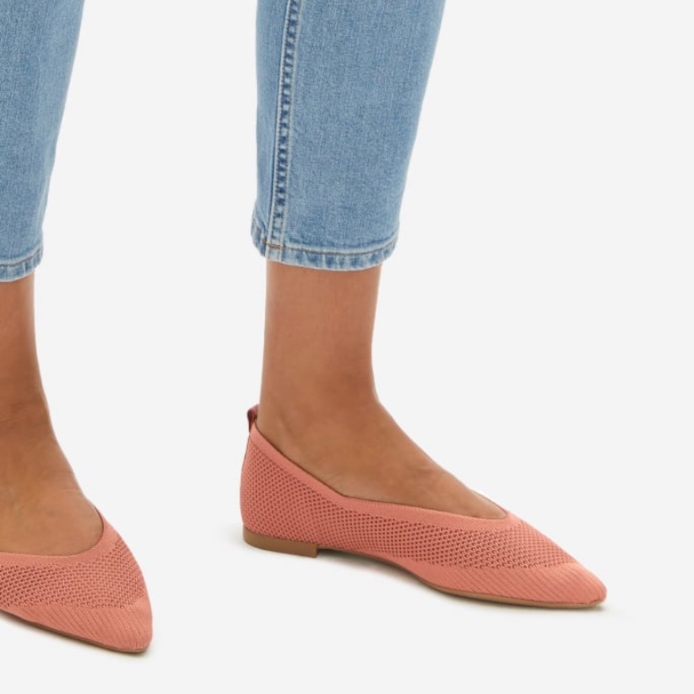 The 40-Hour Flat in ReKnit Size 6 Coral